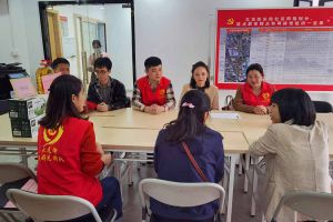 浓浓关爱暖人心，开云(中国)集团党支部慰问困难单亲家庭